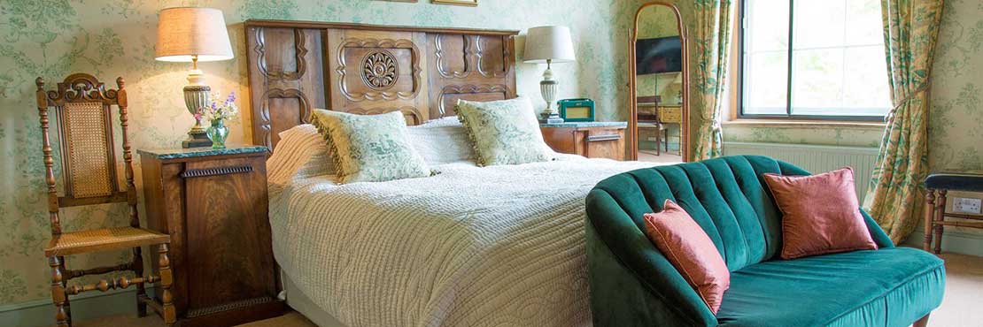 Scaravelli Inspired Yoga, Gloucester Yoga, Pauntley-Court, weekend retreat